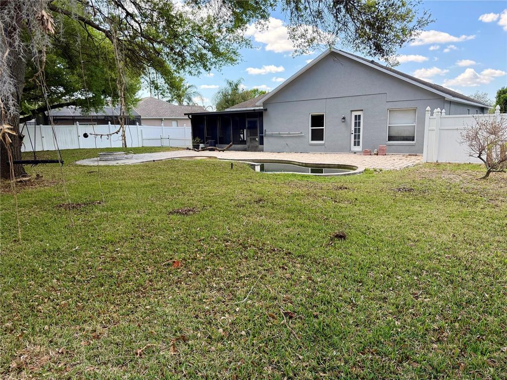 Image 16 of property listing at 2031 WINTERMERE POINTE DRIVE, Winter Garden, FL 34787