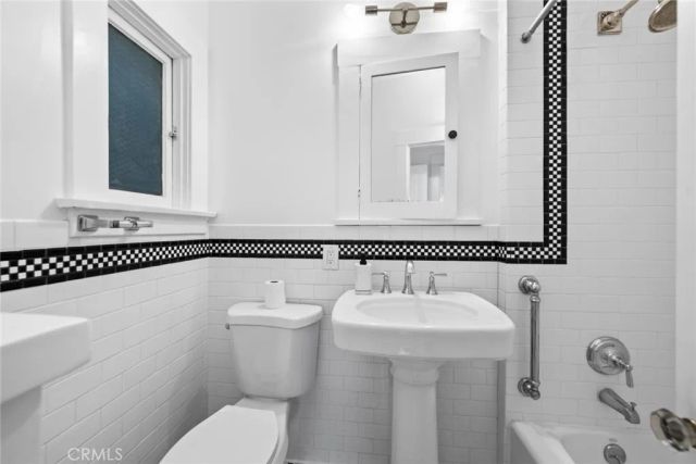 2328 2nd Avenue, San Diego, CA 92101