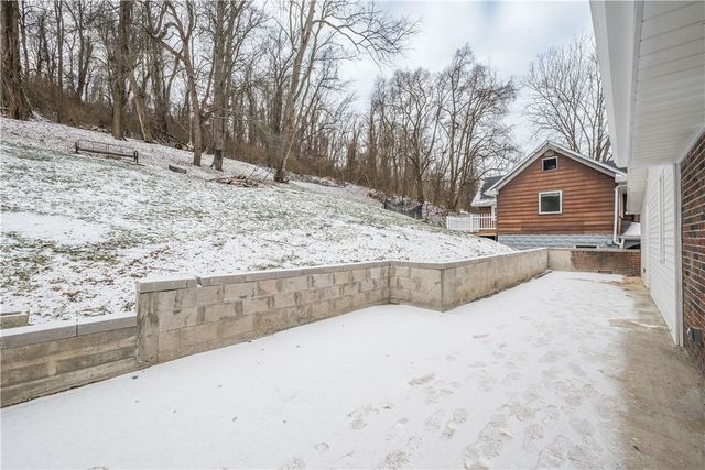 665 Allison Hollow Rd, Chartiers, PA 15301