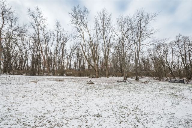 665 Allison Hollow Rd, Chartiers, PA 15301