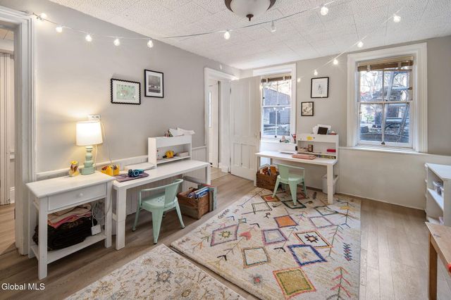 209 Lancaster Street, Albany, NY 12210
