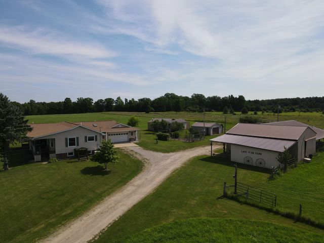 2812 Shoreline Drive, Lupton, MI 48635