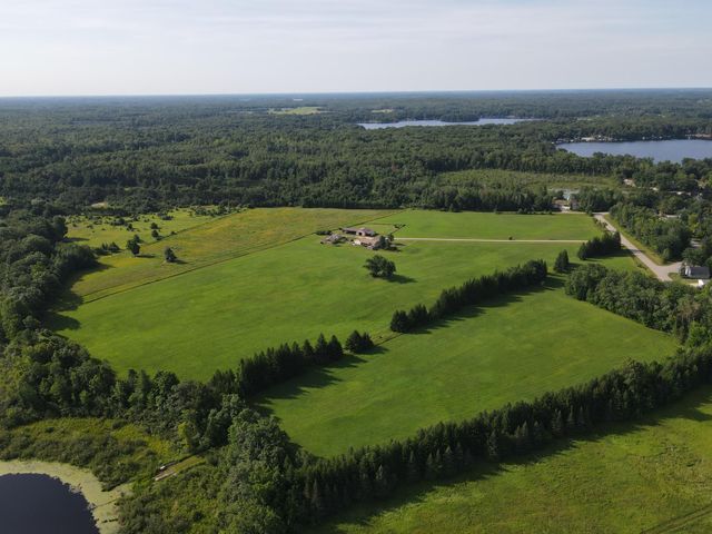2812 Shoreline Drive, Lupton, MI 48635