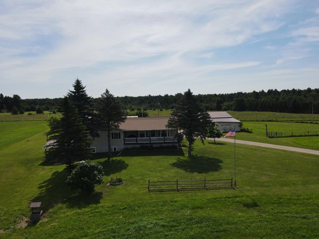 2812 Shoreline Drive, Lupton, MI 48635