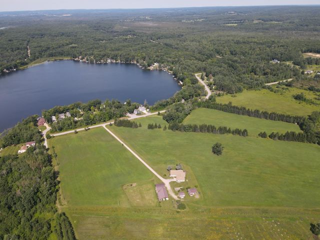 2812 Shoreline Drive, Lupton, MI 48635