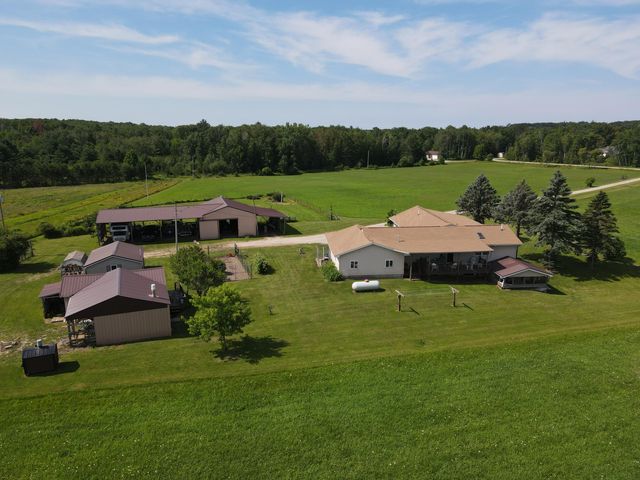 2812 Shoreline Drive, Lupton, MI 48635