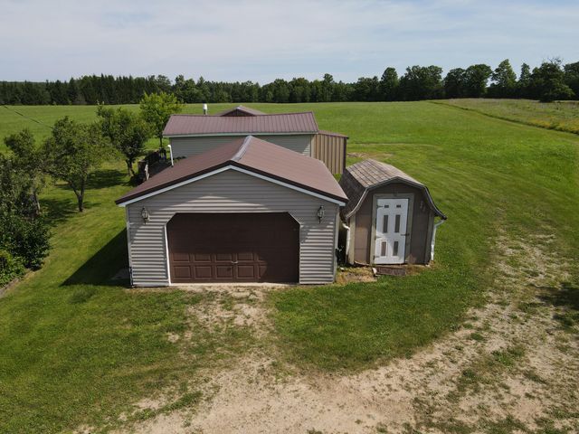 2812 Shoreline Drive, Lupton, MI 48635
