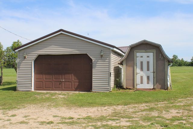 2812 Shoreline Drive, Lupton, MI 48635