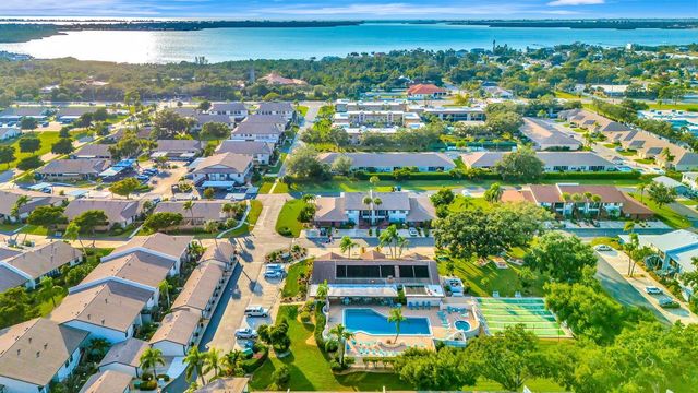 2721 72ND STREET COURT W, Bradenton, FL 34209