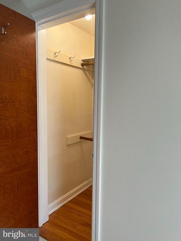 2926 1ST ST N, Arlington, VA 22201