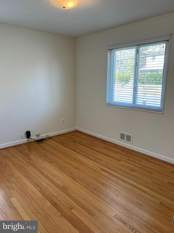 2926 1ST ST N, Arlington, VA 22201