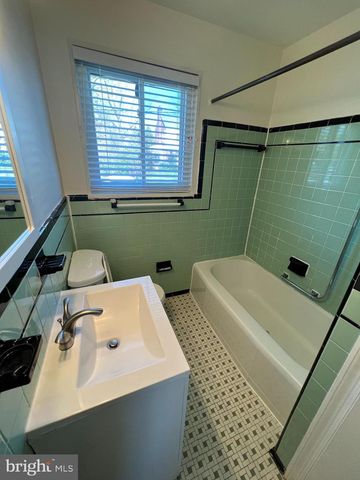 2926 1ST ST N, Arlington, VA 22201