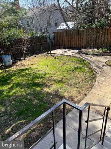 2926 1ST ST N, Arlington, VA 22201