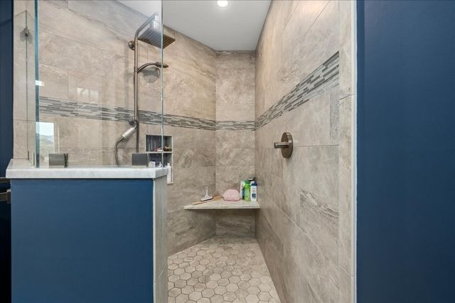 35 Eastern Point Dr 34, Shrewsbury, MA 01545