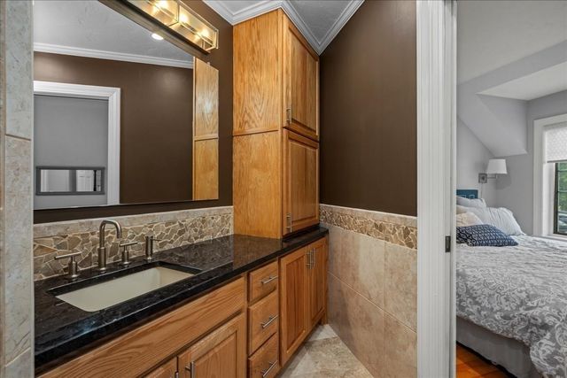 35 Eastern Point Dr 34, Shrewsbury, MA 01545