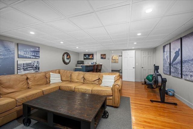 35 Eastern Point Dr 34, Shrewsbury, MA 01545