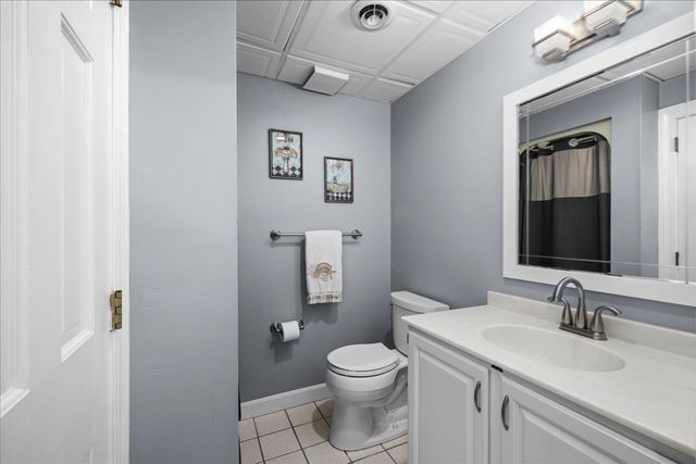 35 Eastern Point Dr 34, Shrewsbury, MA 01545