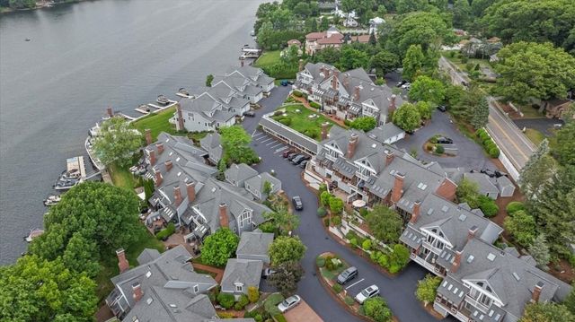 35 Eastern Point Dr 34, Shrewsbury, MA 01545