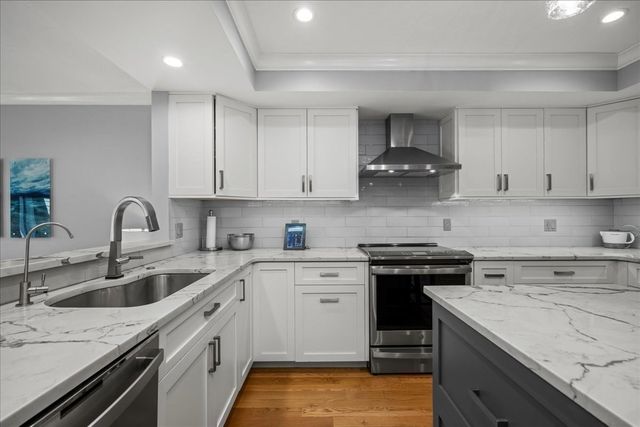 35 Eastern Point Dr 34, Shrewsbury, MA 01545