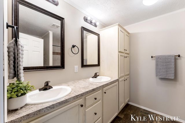 704 Chestnut, Howard City, MI 49329