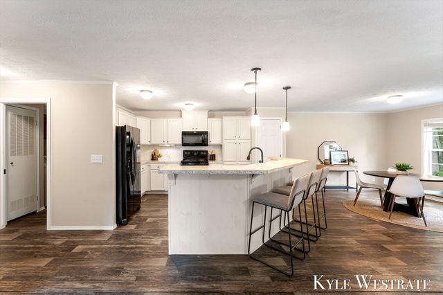 704 Chestnut, Howard City, MI 49329