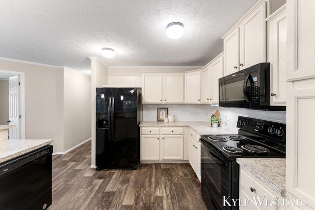 704 Chestnut, Howard City, MI 49329