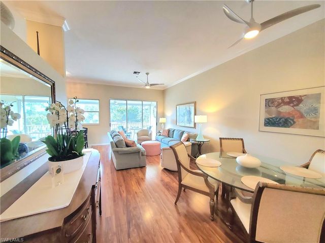 945 Eastham Way Apt 203, Naples, FL 34104