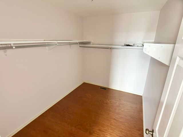 2324 Deerpath Drive W, Schererville, IN 46375