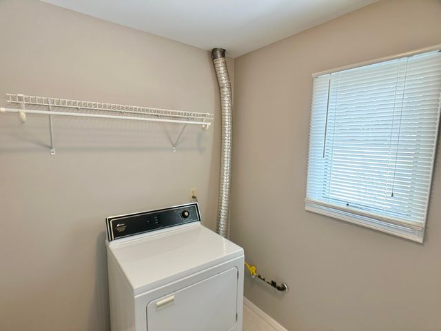 2324 Deerpath Drive W, Schererville, IN 46375