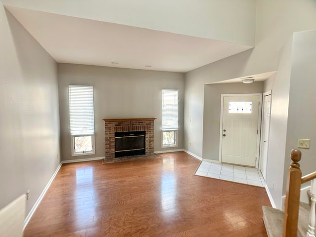 2324 Deerpath Drive W, Schererville, IN 46375