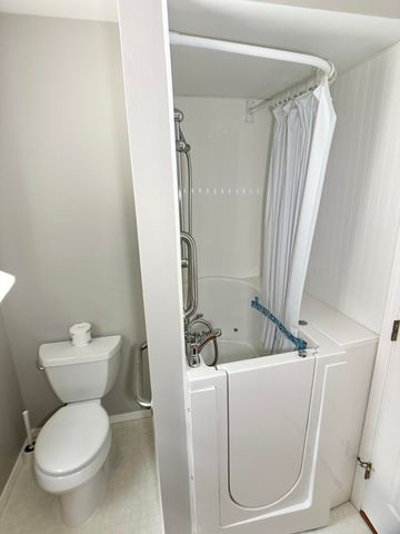 2324 Deerpath Drive W, Schererville, IN 46375