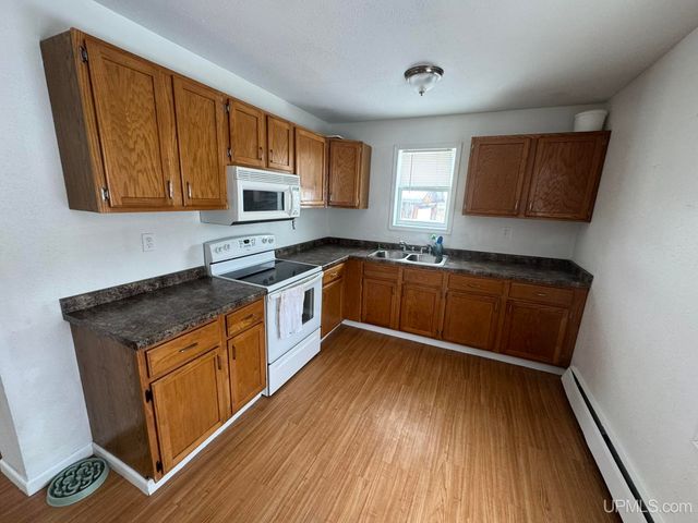 509 S Tamarack Street, Iron Mountain, MI 49801