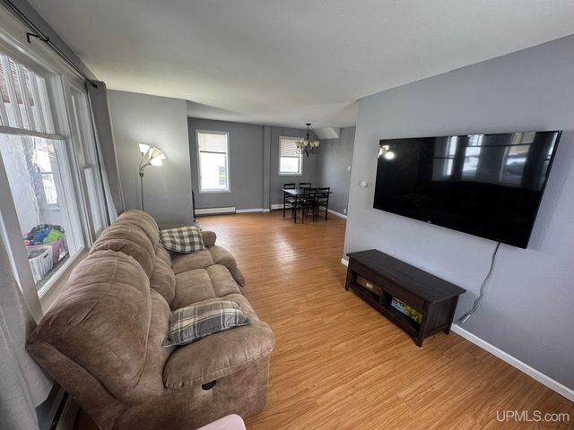 509 S Tamarack Street, Iron Mountain, MI 49801