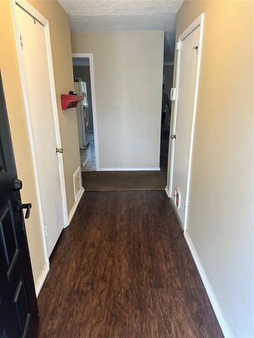 502 Holsey Drive, Noble, OK 73068