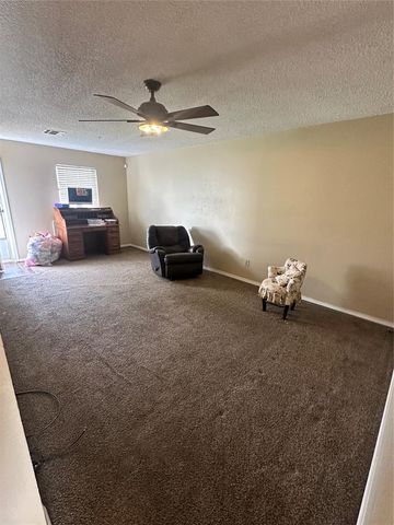 502 Holsey Drive, Noble, OK 73068