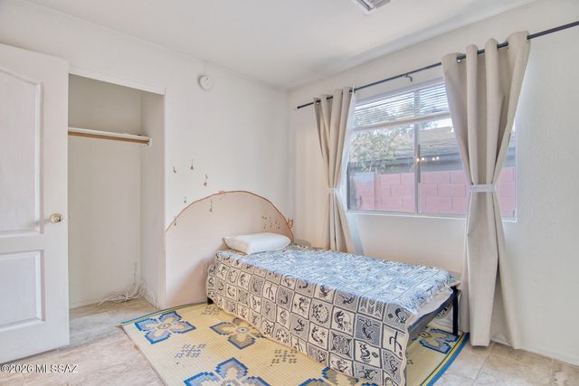 2579 E Paseo La Tierra Buena, Tucson, AZ 85706