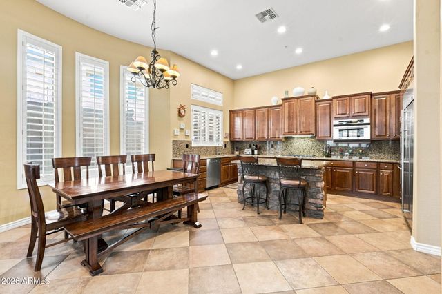 2538 W SHINNECOCK Way, Phoenix, AZ 85086
