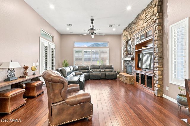 2538 W SHINNECOCK Way, Phoenix, AZ 85086