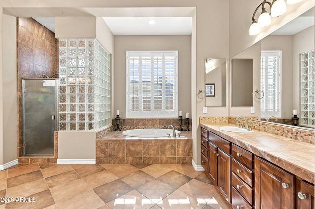 2538 W SHINNECOCK Way, Phoenix, AZ 85086