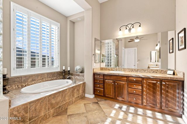 2538 W SHINNECOCK Way, Phoenix, AZ 85086