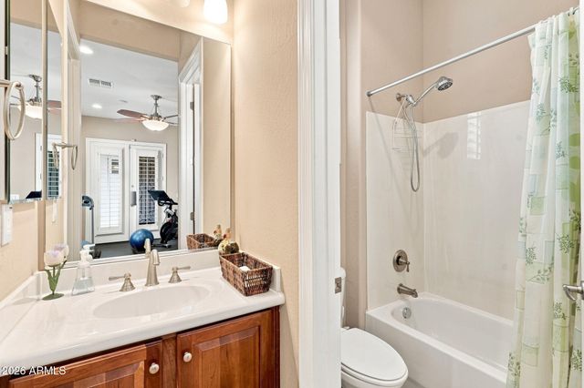 2538 W SHINNECOCK Way, Phoenix, AZ 85086