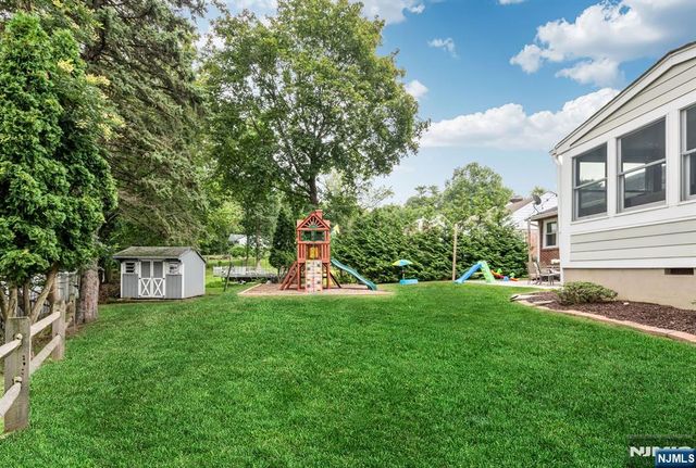 15 Kingwood Drive, Little Falls, NJ 07424