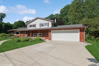 606 S 18th Street, Chesterton, IN 46304
