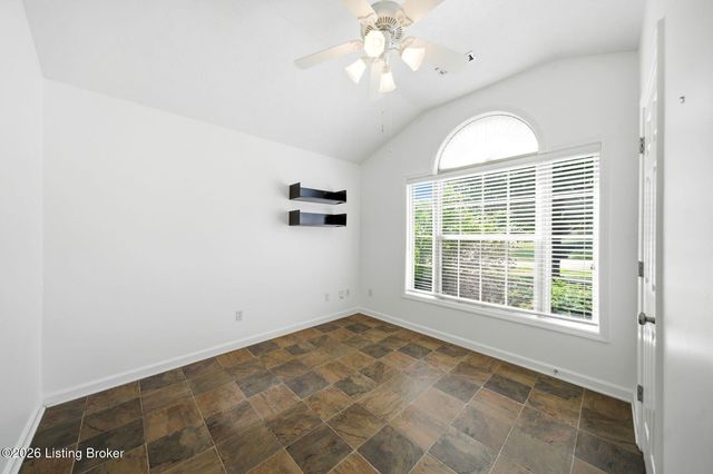 8933 Eli Dr, Louisville, KY 40291