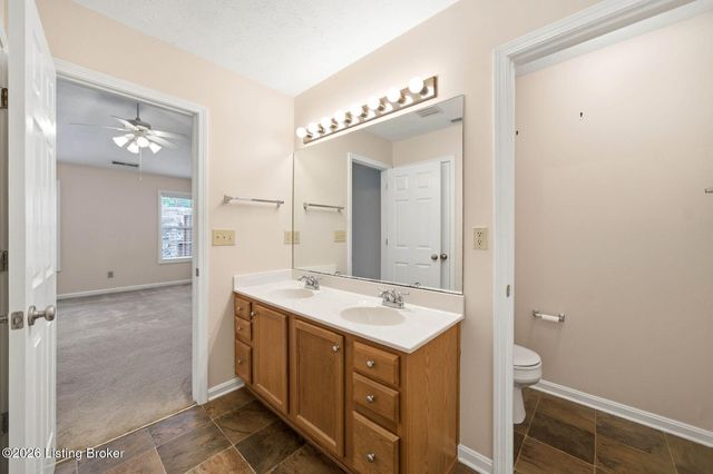 8933 Eli Dr, Louisville, KY 40291