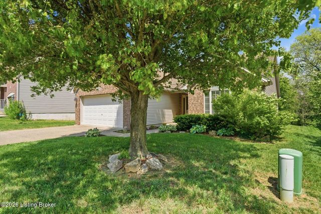 8933 Eli Dr, Louisville, KY 40291