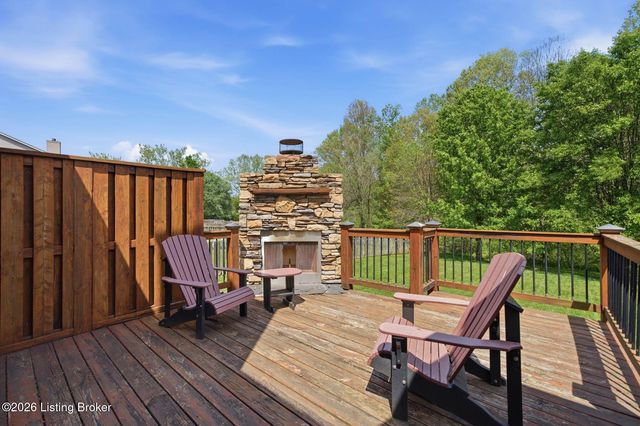 8933 Eli Dr, Louisville, KY 40291