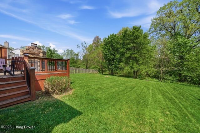 8933 Eli Dr, Louisville, KY 40291