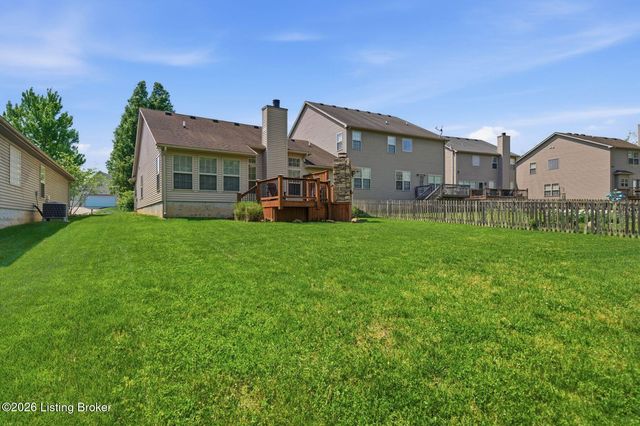 8933 Eli Dr, Louisville, KY 40291