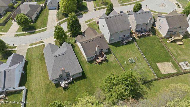 8933 Eli Dr, Louisville, KY 40291